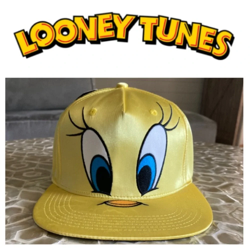NEW!  Looney Tunes Tweety Bird Yellow SnapBack Unisex Vintage Hat